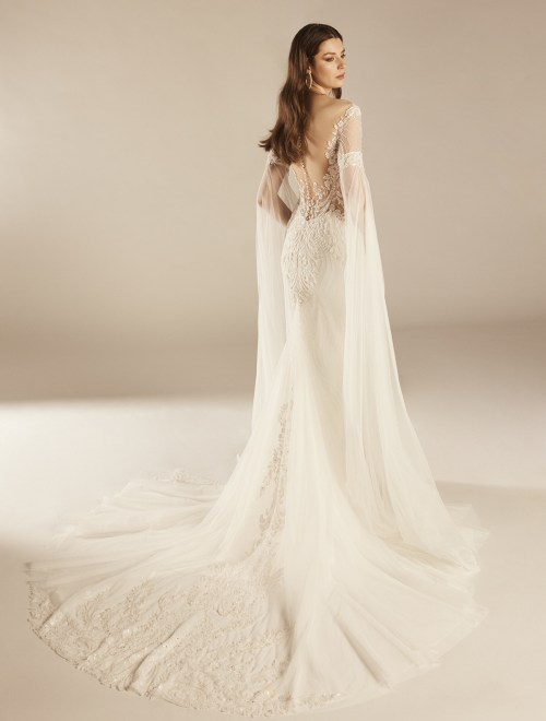 https://elisebride.ro/images/stories/virtuemart/product/EVERLYN 4.jpg